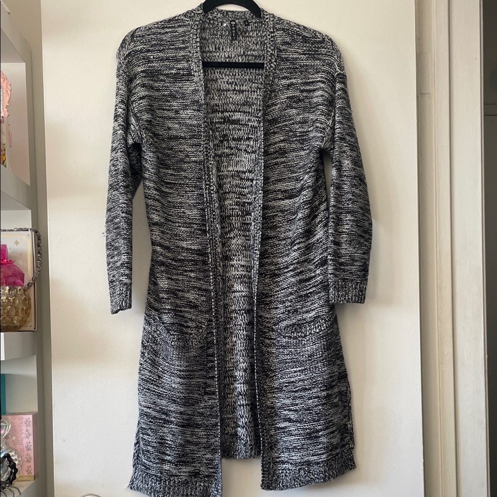 POOF!|Black and White Knit Sweater Cardigan with pockets|Small|EUC